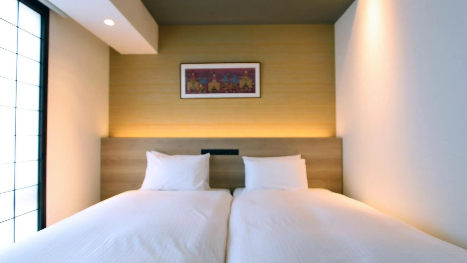 Koko Hotel Residence Kyoto Nijo Castle 4*,  日本