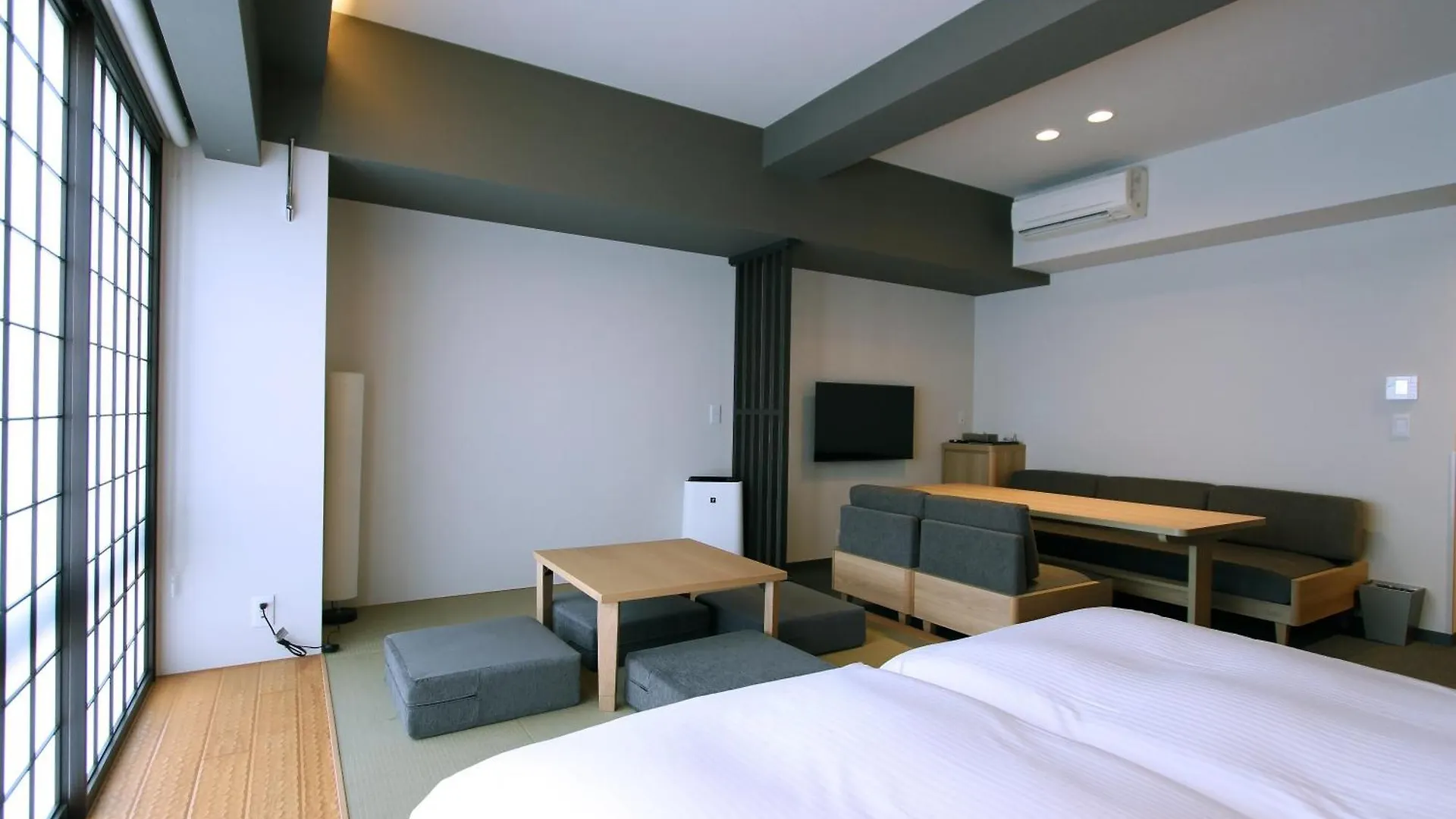Koko Hotel Residence Kyoto Nijo Castle 4*,