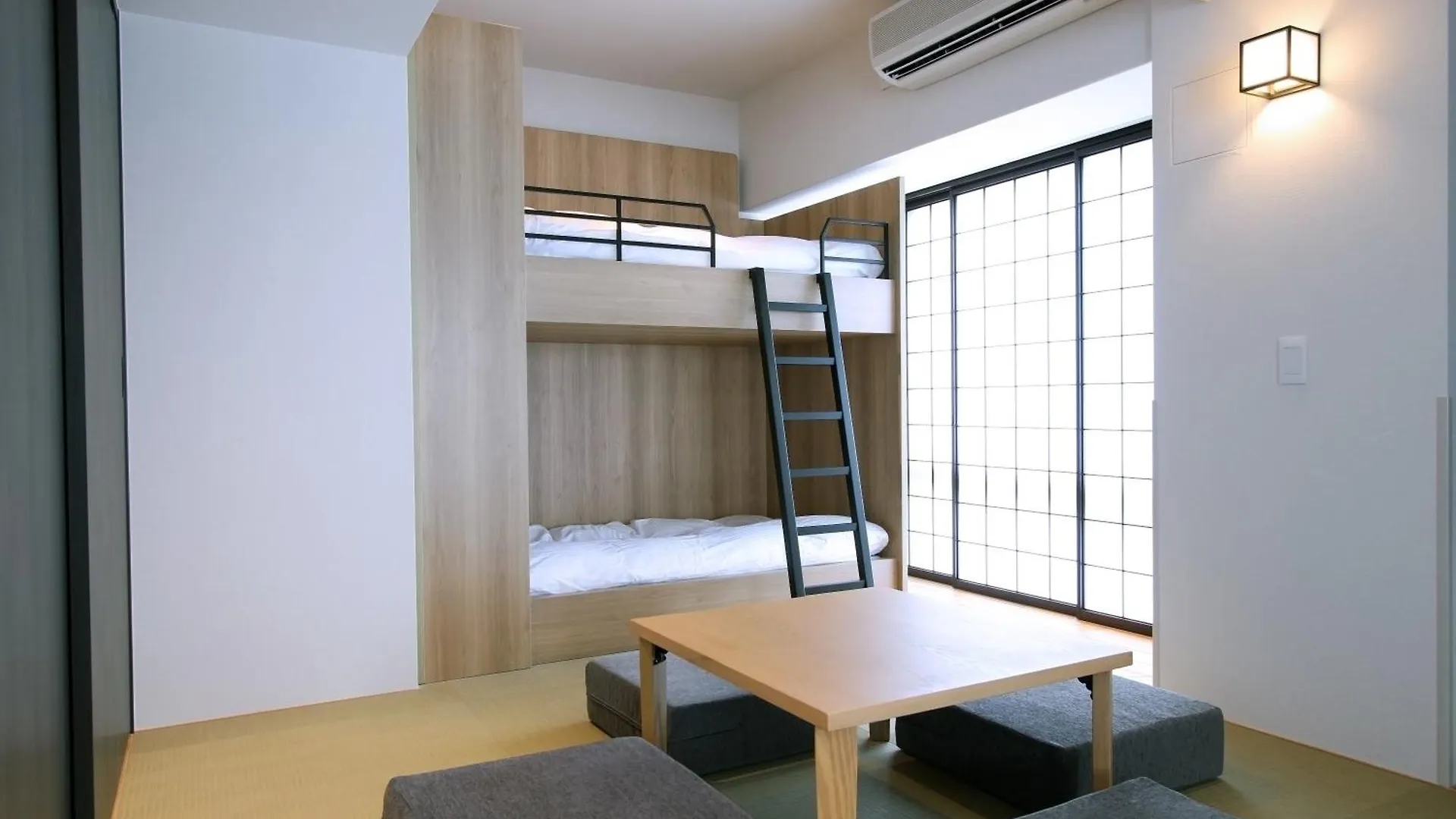 Koko Hotel Residence Kyoto Nijo Castle 4*,  日本
